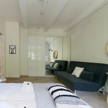 Spacious 3Br Apartment With Ac In Living Room, 2 Balconies Cracovie Extérieur photo