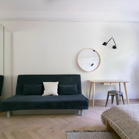 Spacious 3Br Apartment With Ac In Living Room, 2 Balconies Cracovie Extérieur photo