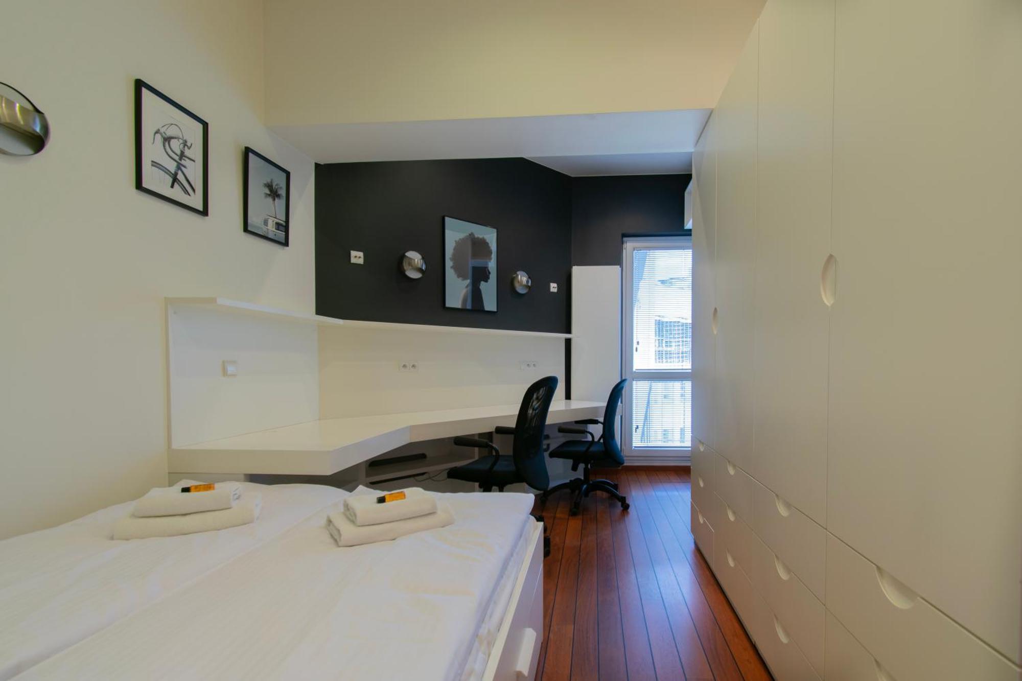 Spacious 3Br Apartment With Ac In Living Room, 2 Balconies Cracovie Extérieur photo